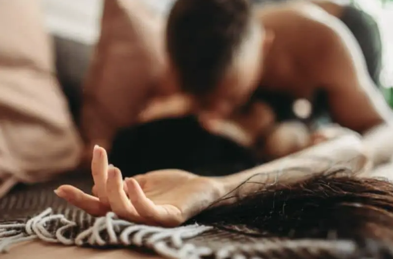 How to make a man miss you, seek you out and think about you